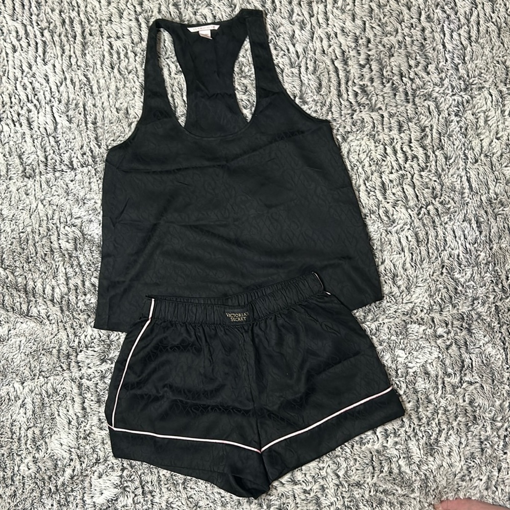 NWOT Victoria’s Secret pajama set